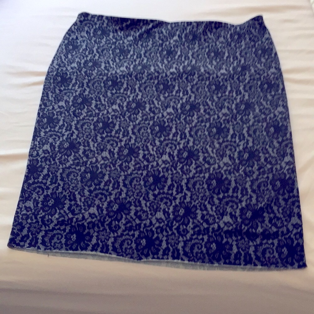 Vince Camuto stretchy Pencil Skirt